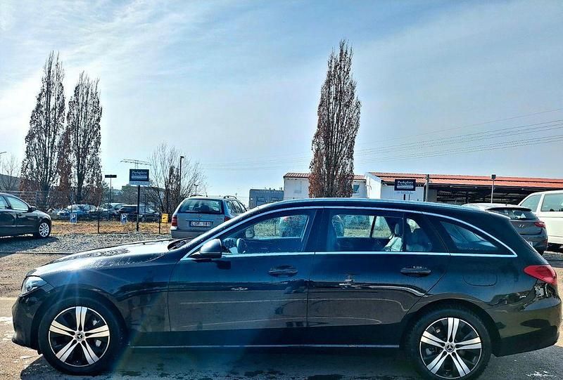 Gebraucht Mercedes C300e 313 PS (230 kW) 2022 Schwarz Limousine