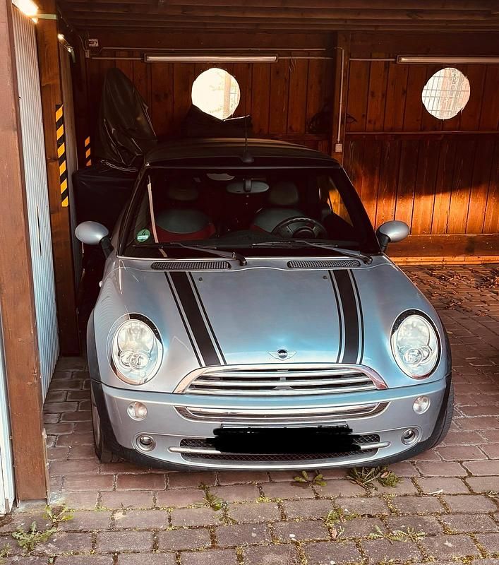 Usado Mini Cooper Cabriolet 115 HP (84 kW) 2008 Prateado Cabrios