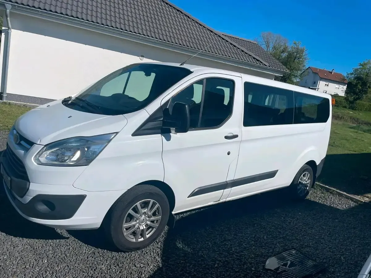 Używany Ford Transit Custom 103 KM (75 kW) 2014 Biały Minivan