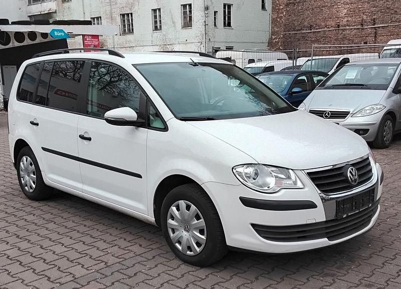 Gebraucht VW Touran Conceptline 102 PS (75 kW) 2009 Weiß Van / Kleinbus