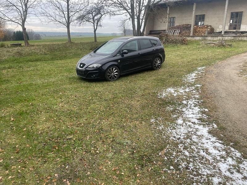 Gebraucht Seat Altea Reference 125 PS (91 kW) 2009 Schwarz Van / Kleinbus