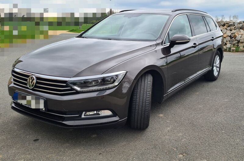 Braun Gebraucht 2015 VW Passat Kombi | 13.000 € (Etwas zu teuer) - Bild 1/4