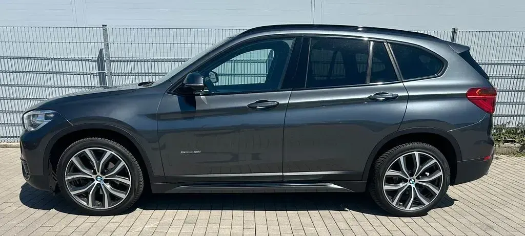 Gebraucht BMW X1 Sport Line 140 PS (102 kW) 2018 Grau SUV