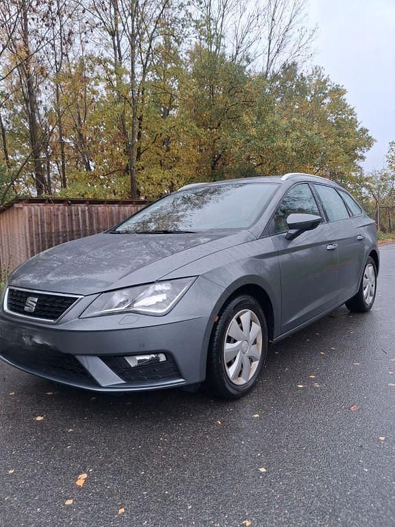 Grau Gebraucht 2018 Seat Leon ST Style Kombi | 11.500 € (Guter Preis) - Bild 1/4