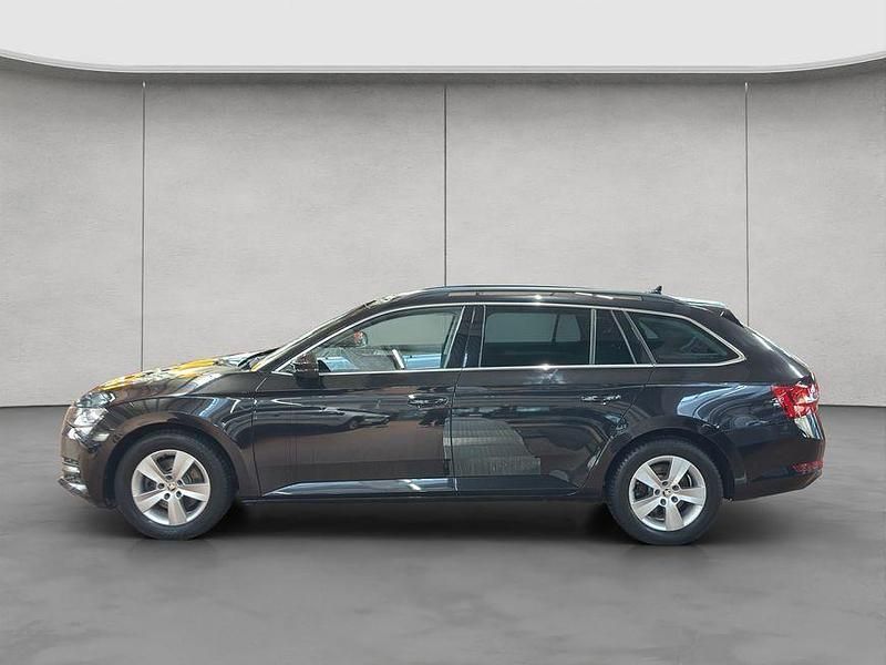 Gebraucht Skoda Superb Ambition 150 PS (110 kW) 2023 Schwarz Kombi