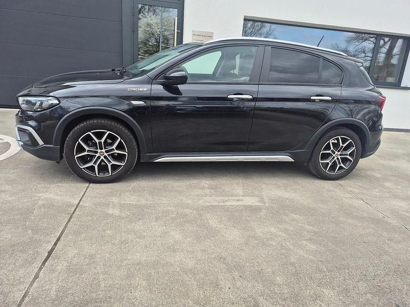 Gebraucht Fiat Tipo Cross 101 PS (74 kW) 2022 Schwarz SUV