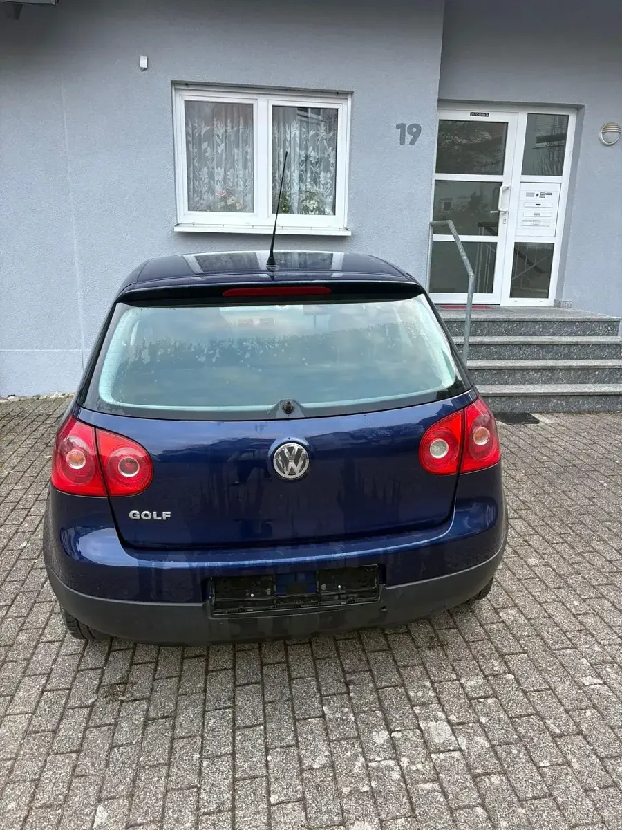 Gebraucht VW Golf V 75 PS (55 kW) 2005 Blau Kleinwagen