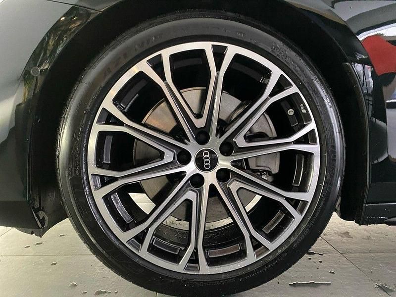 Neu Audi A6 S-Line 299 PS (219 kW) 2026 Mitternachtsgrün metallic Kombi