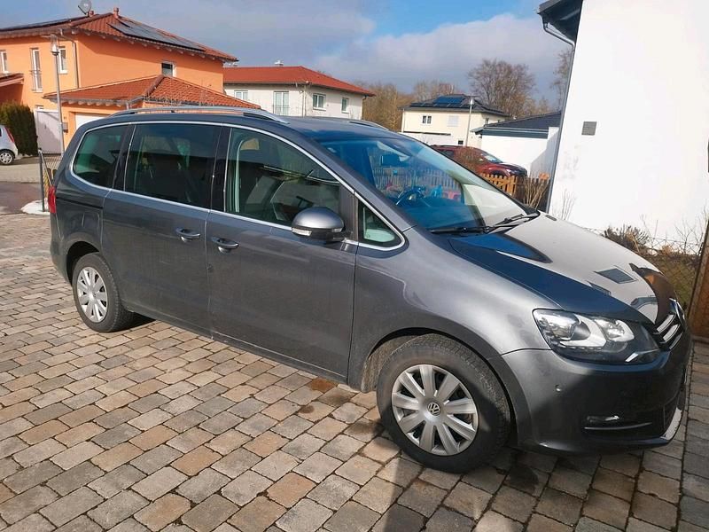 Gebraucht VW Touran 137 PS (100 kW) 2015 Grau Van / Kleinbus