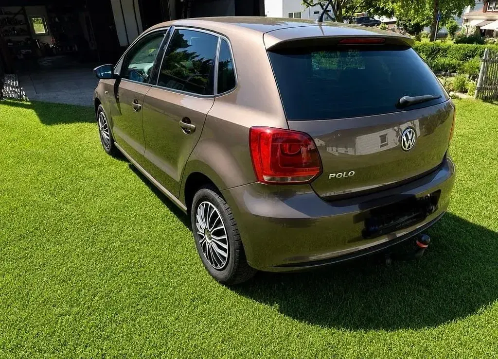 Gebraucht VW Polo Life 69 PS (50 kW) 2013 Braun Kleinwagen