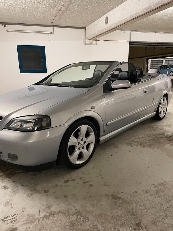 Gebraucht Opel Astra Cabriolet 125 PS (91 kW) 2002 Silber Cabrio