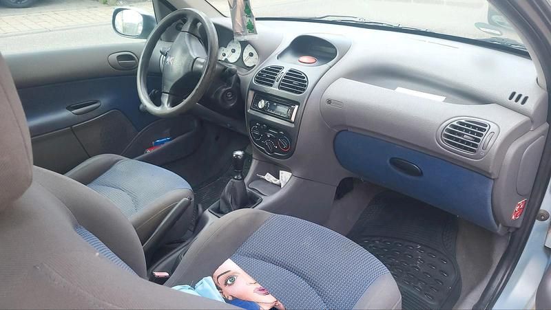 Gebraucht Peugeot 206 60 PS (44 kW) 2003 Blau Kleinwagen