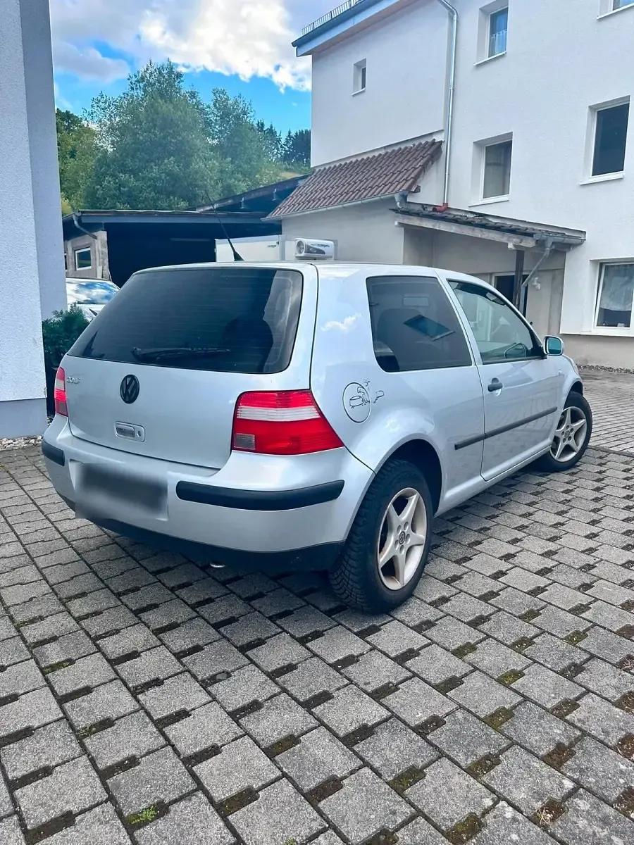 Gebraucht VW Golf IV 75 PS (55 kW) 2003 Silber Kleinwagen