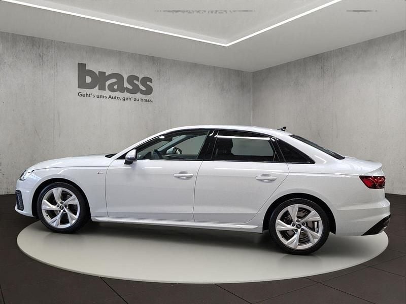 Gebraucht Audi A4 S-Line 136 PS (100 kW) 2024 Metallic