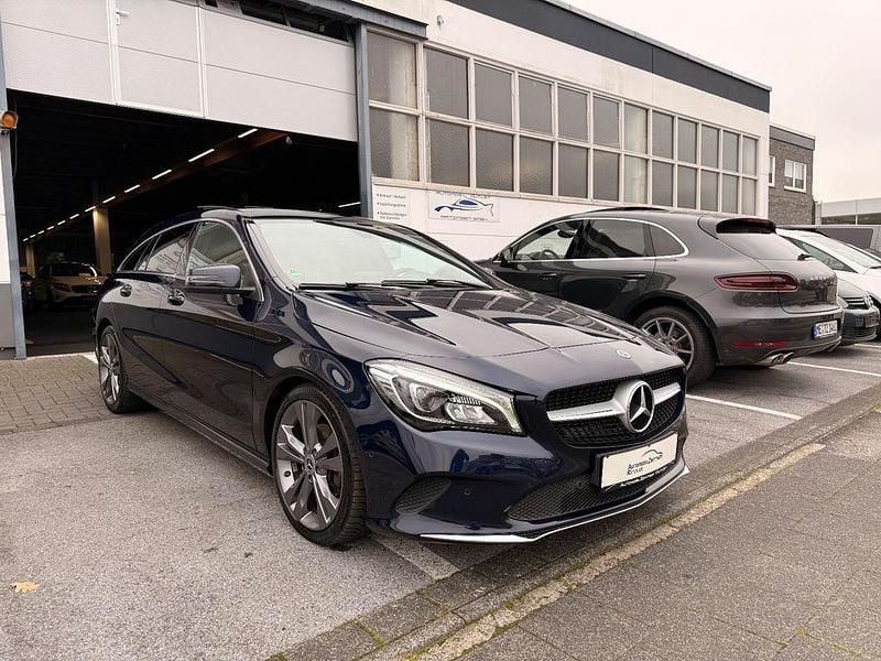 Gebraucht Mercedes CLA220 177 PS (130 kW) 2017 Blau Limousine