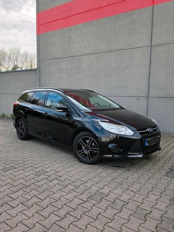 Usata Ford Focus 105 CV (77 kW) 2013 Nero Station wagon