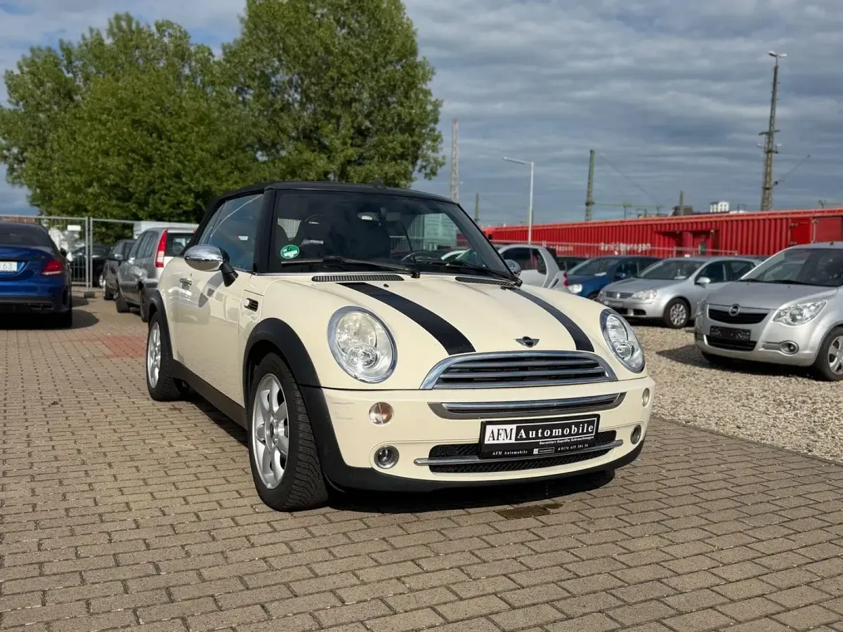 Gebraucht Mini Cooper Cabriolet Chili 116 PS (85 kW) 2008 Weiß Cabrio