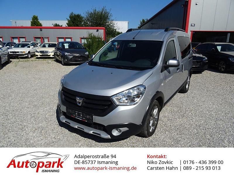 Grau Gebraucht 2016 Dacia Dokker Stepway Van | 8.990 € (Fairer Preis) - Bild 1/4