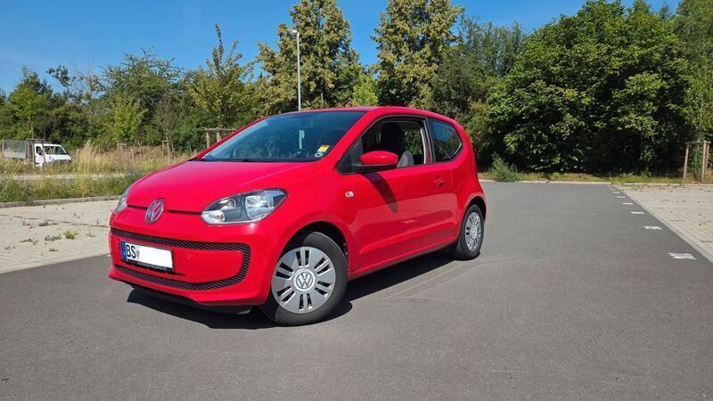 Rot Gebraucht 2015 VW up! move up! Kleinwagen | 4.990 € (Fairer Preis) - Bild 1/4