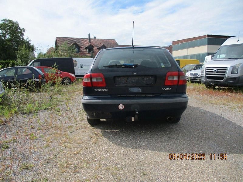 Gebraucht Volvo V40 105 PS (77 kW) 1998 Kombi