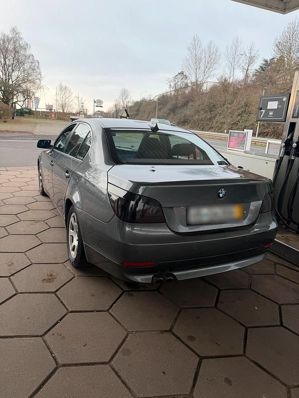 Andere farben Gebraucht 2005 BMW 523 Limousine | 9.500 € - Bild 1/1