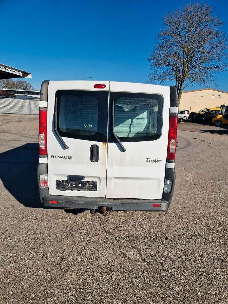 Gebraucht Renault Trafic 90 PS (66 kW) 2012 Weiß Van / Kleinbus