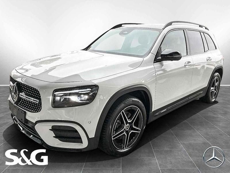 Unilack polarweiß Gebraucht 2024 Mercedes GLB200 AMG SUV | 46.977 € (Teuer) - Bild 1/4