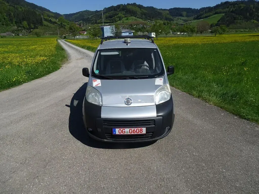 Gebraucht Fiat Fiorino 75 PS (55 kW) 2009 Silber Van / Kleinbus