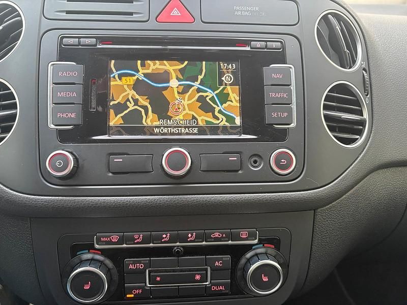 Gebraucht VW Golf VI 105 PS (77 kW) 2010 Grau Kleinwagen