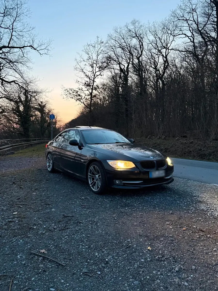 Second-hand BMW 320 184 CP (135 kW) 2012 Negru Coupe