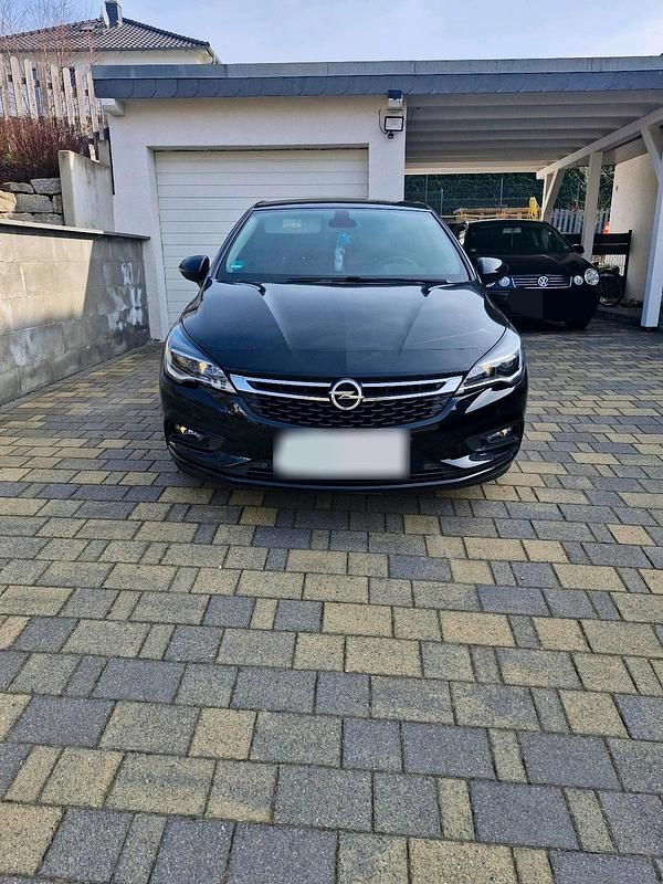 Gebraucht Opel Astra 125 PS (91 kW) 2018 Schwarz Limousine