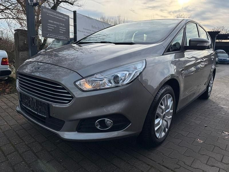 Gebraucht Ford S-MAX S 160 PS (117 kW) 2016 Gold Van / Kleinbus