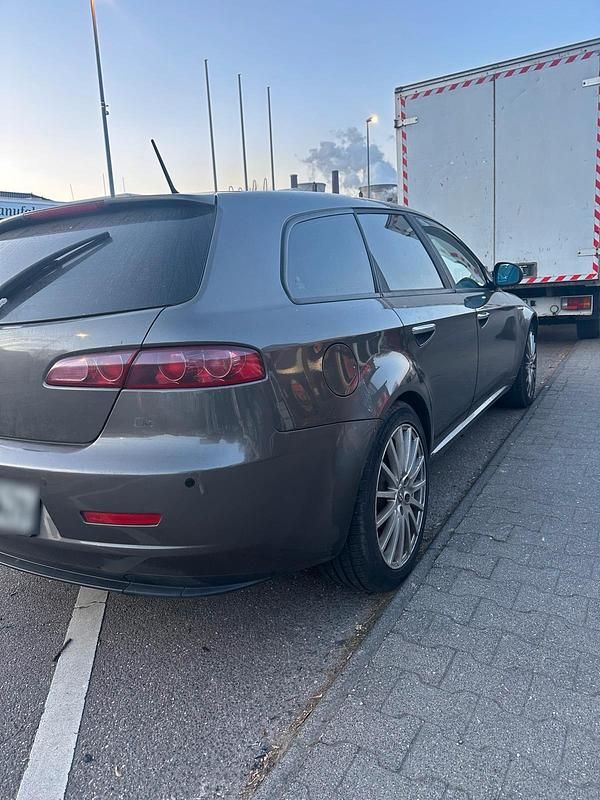 Gebraucht Alfa Romeo 159 170 PS (125 kW) 2009 Grau Limousine