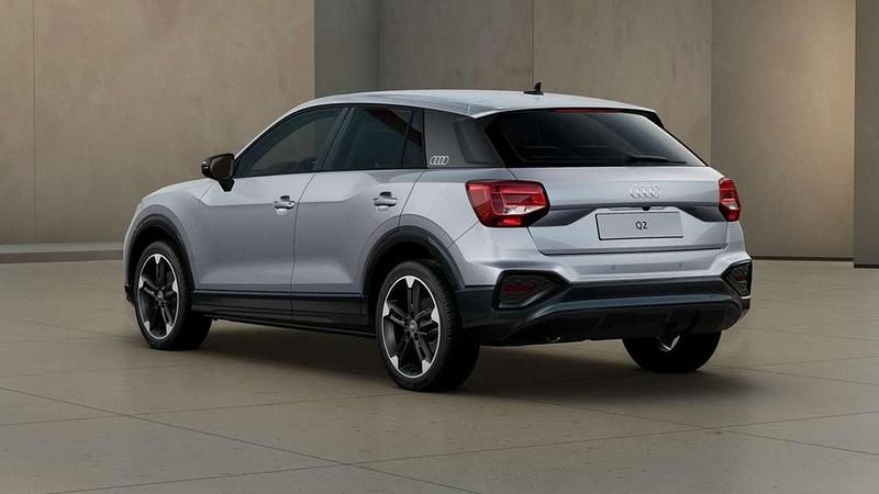 Używany Audi Q2 Advanced Plus 116 KM (85 kW) 2025 Srebrny SUV