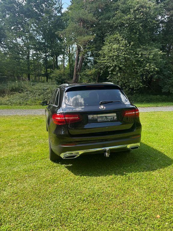 Schwarz Gebraucht 2017 Mercedes GLC250 AMG line SUV | 29.800 € (Guter Preis) - Bild 1/4