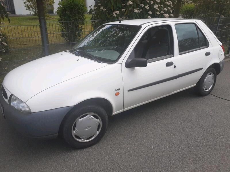 Weiß Gebraucht 1997 Ford Fiesta Kleinwagen | 2.000 € (Teuer) - Bild 1/3