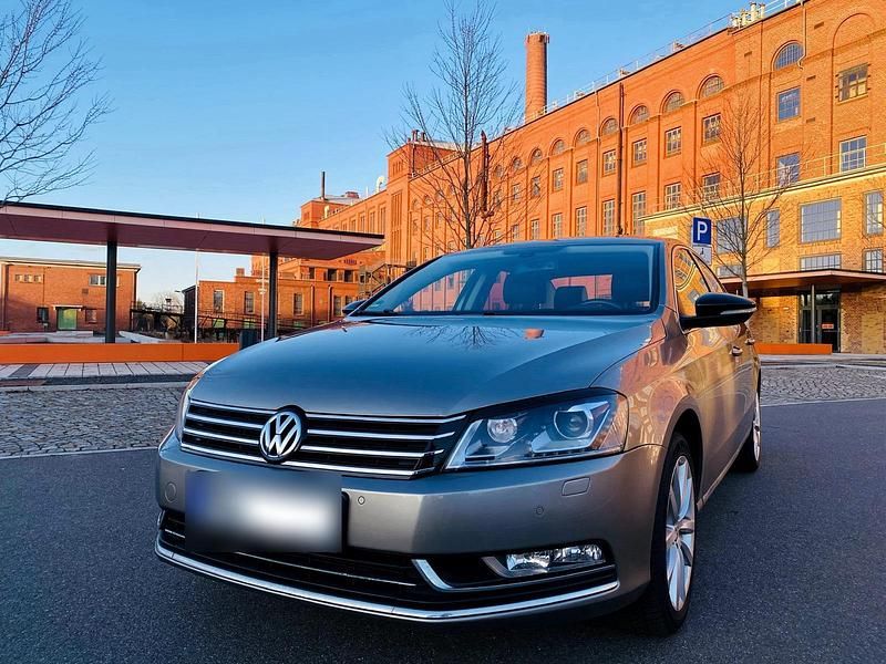 Gebraucht VW Passat Highline 211 PS (155 kW) 2013 Beige Limousine