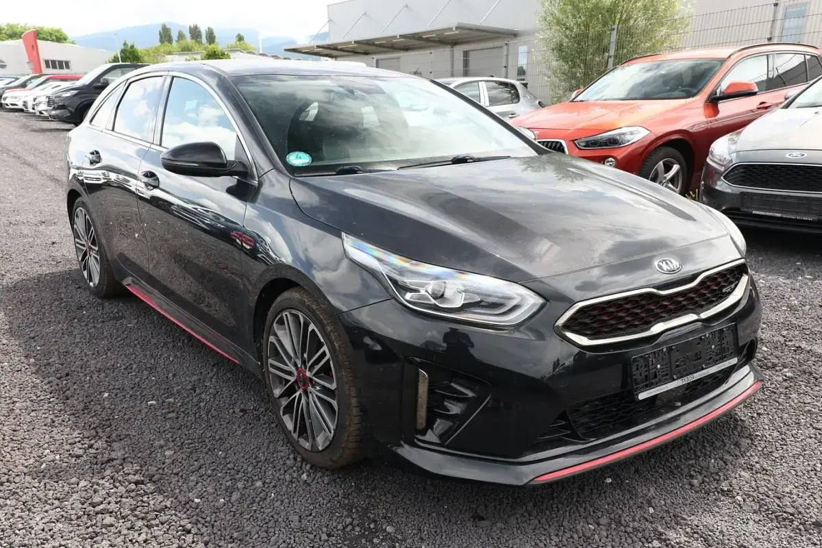 Gebraucht Kia ProCeed GT GT 204 PS (150 kW) 2019 Black pearl metallic Kleinwagen