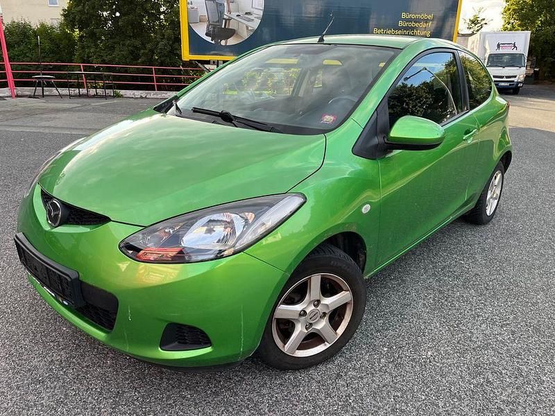 Grün Gebraucht 2009 Mazda 2 Inclusive Limousine | 1.900 € (Superpreis) - Bild 1/4
