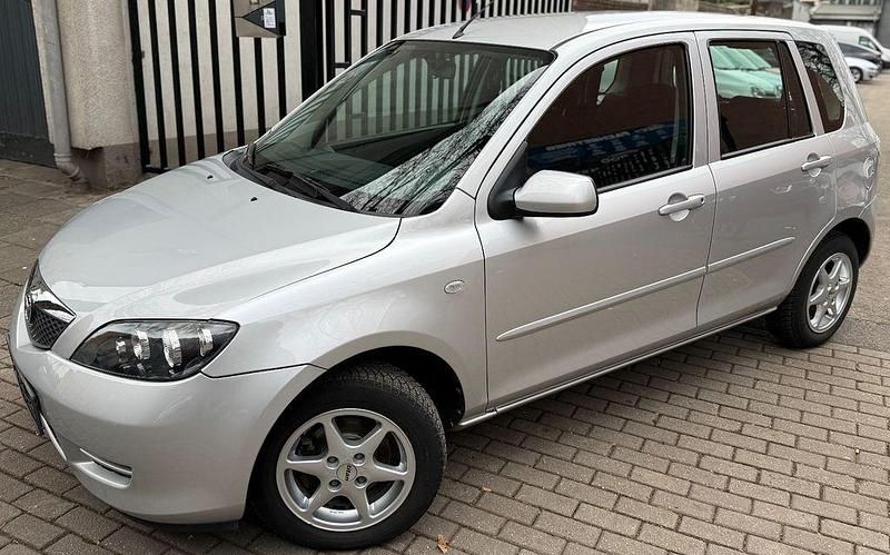 Gebraucht Mazda 2 Active 80 PS (58 kW) 2007 Silber Limousine