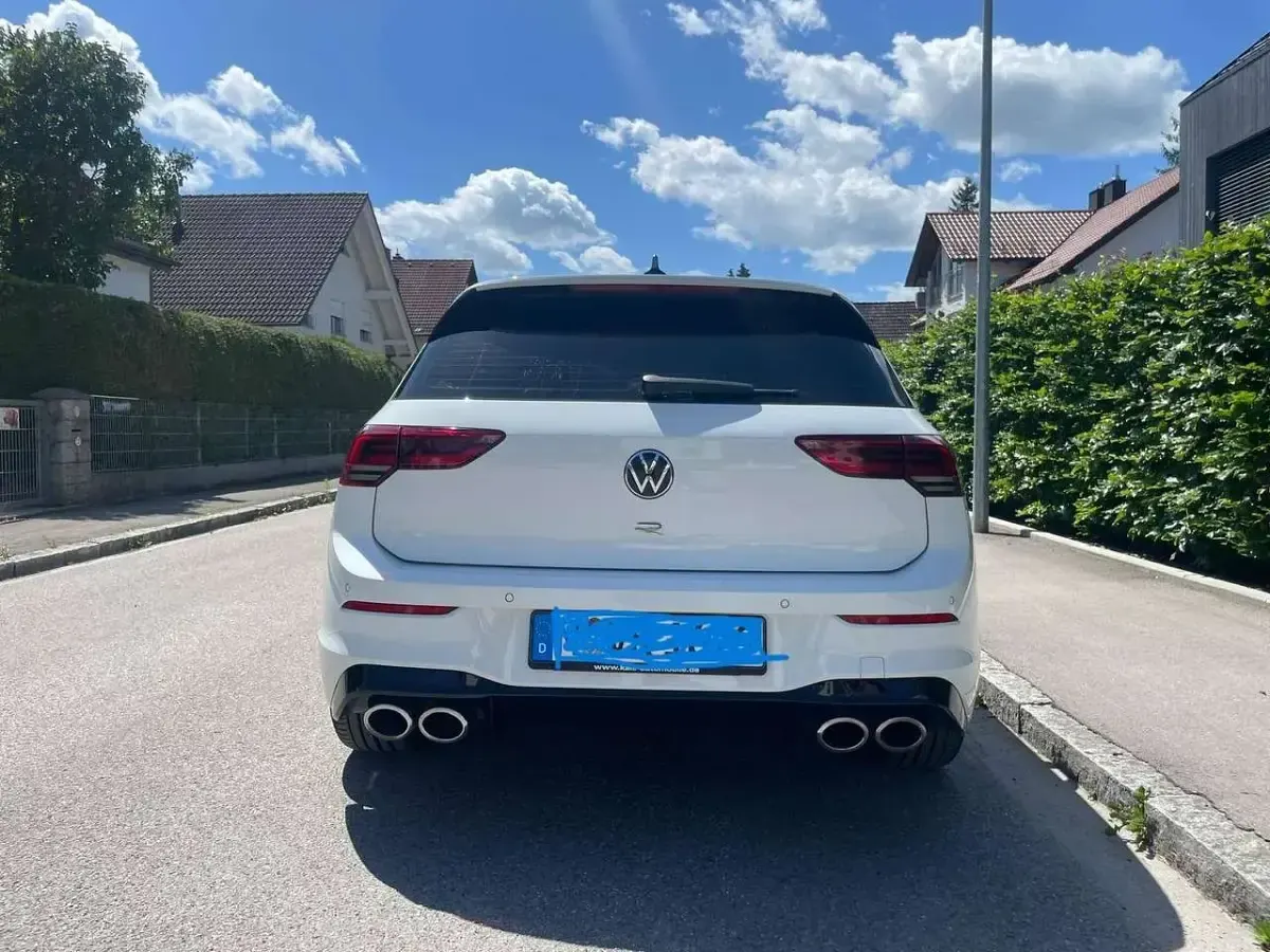 Gebraucht VW Golf VIII R 320 PS (235 kW) 2022 Weiß Limousine