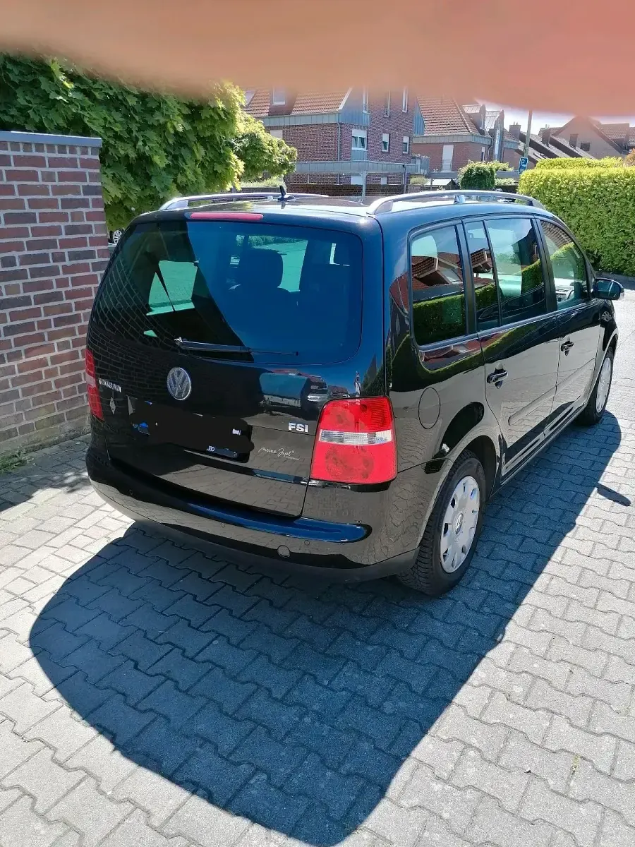 Gebraucht VW Touran 115 PS (84 kW) 2005 Schwarz Van / Kleinbus