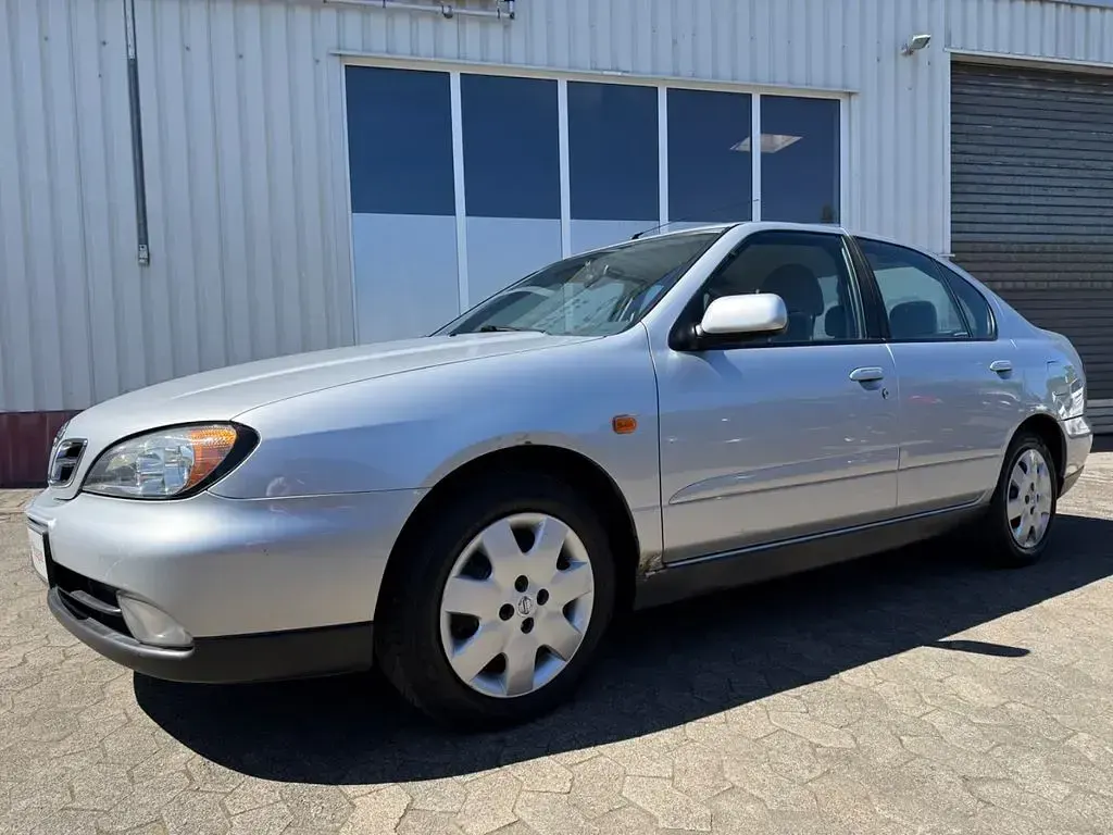 Gebraucht Nissan Primera Comfort 114 PS (83 kW) 2001 Silber Kombi