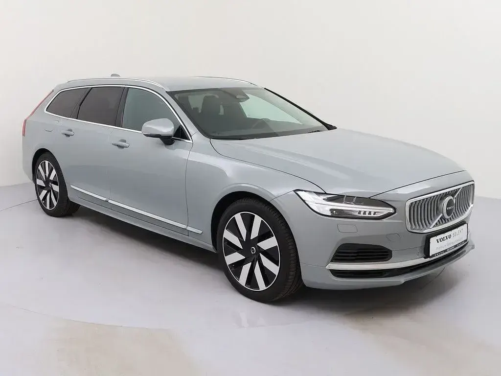 Gebraucht Volvo V90 Core 349 PS (256 kW) 2025 Grau Kombi