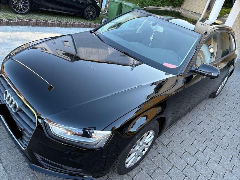 Gebraucht 2015 Audi A4 Ambition Limousine | 10.999 € (Guter Preis) - Bild 1/4