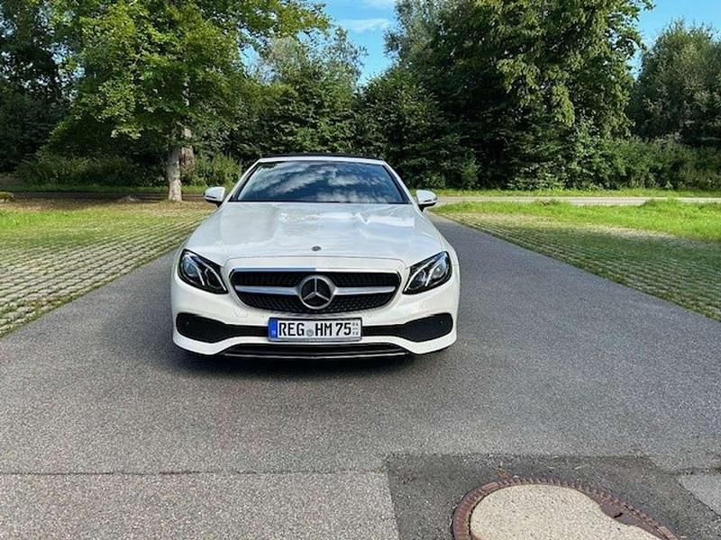 Gebraucht Mercedes E220 Avantgarde 194 PS (142 kW) 2018 Weiß Cabrio