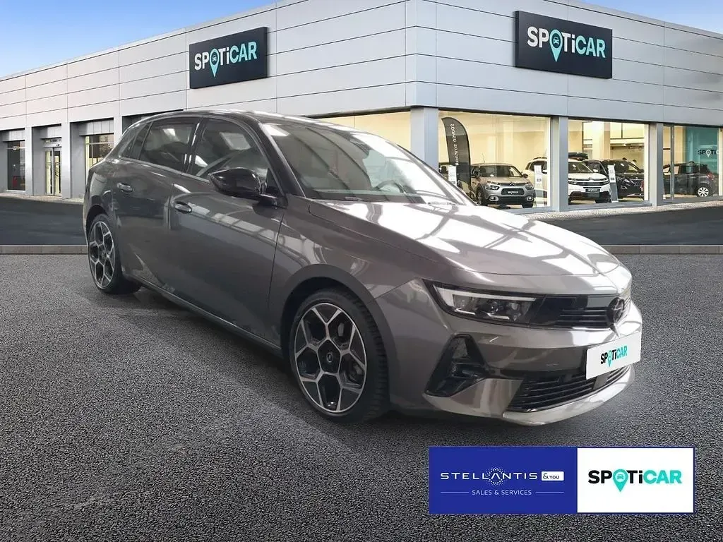 Gebraucht Opel Astra Ultimate 131 PS (96 kW) 2024 Grau Kleinwagen