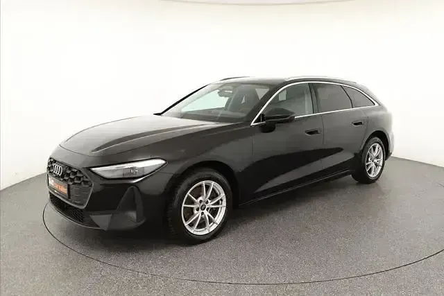 Gebraucht Audi A5 Ambiente 204 PS (150 kW) 2025 Schwarz Kombi