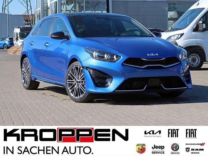 Neu Kia Ceed GT-Line 140 PS (102 kW) 2025 (b3l) blue flame m Kleinwagen