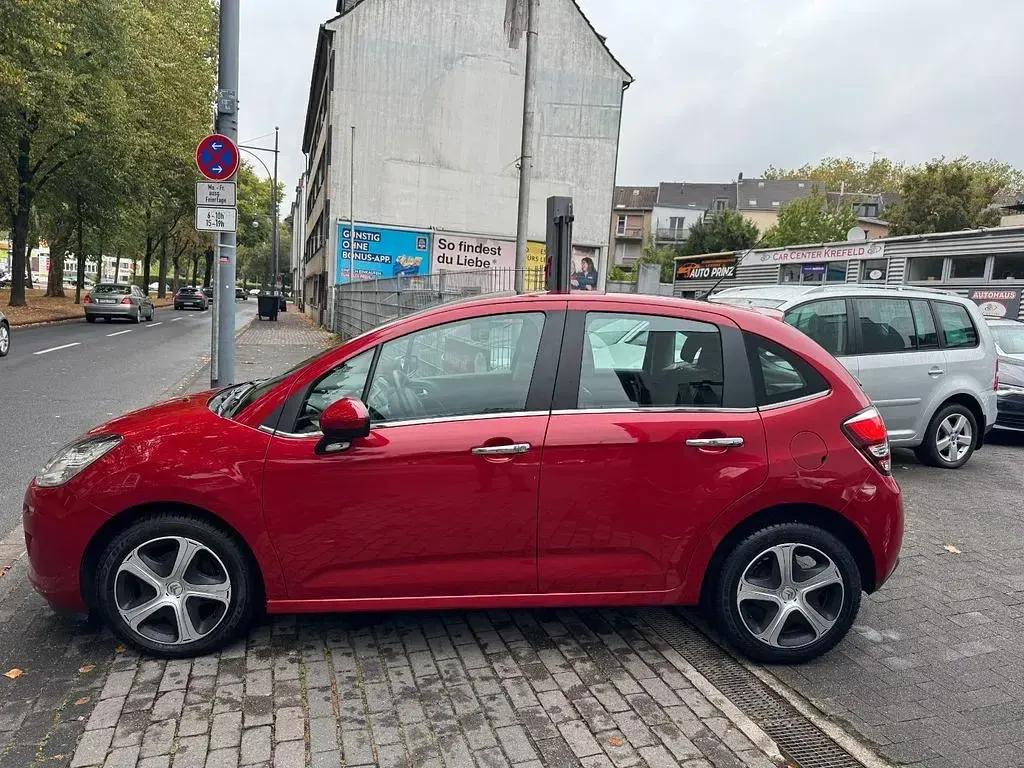 Gebraucht Citroën C3 SELECTION 82 PS (60 kW) 2016 Andere Limousine